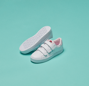 Das Modell Pummeluff der Fila x Pokémon Kollektion.