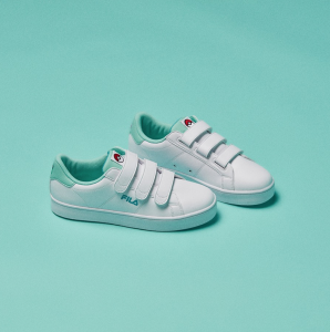 Das Modell Bisasam der Fila x Pokémon Kollektion.